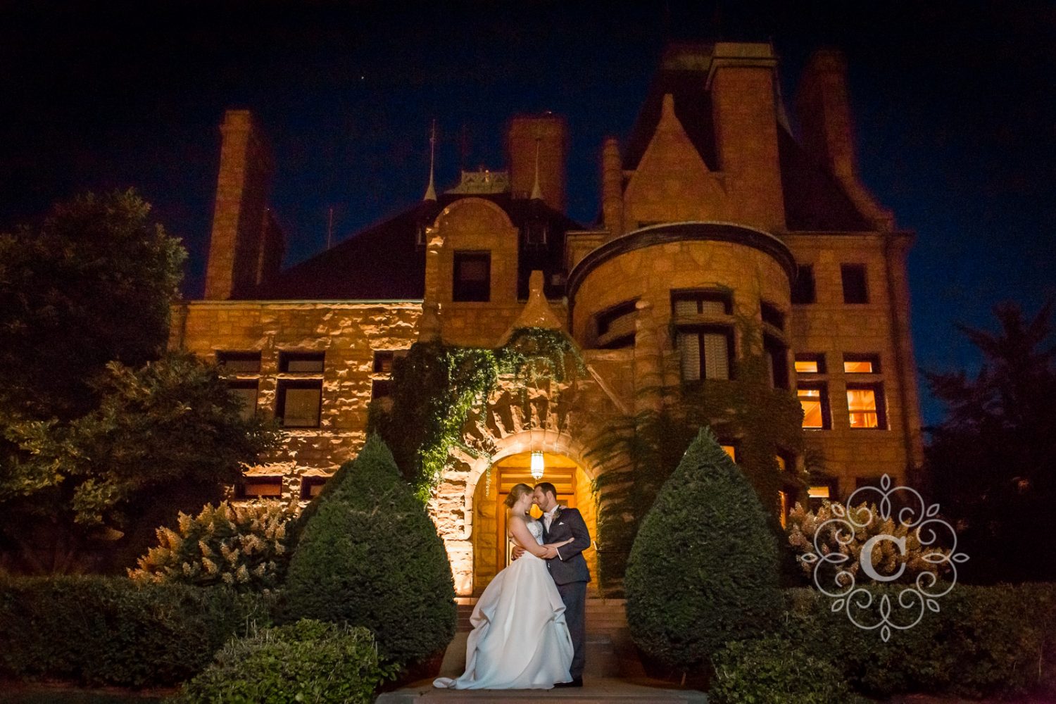 Van Dusen Mansion Wedding by Minneapolis Wedding Photographer Carina Photographics