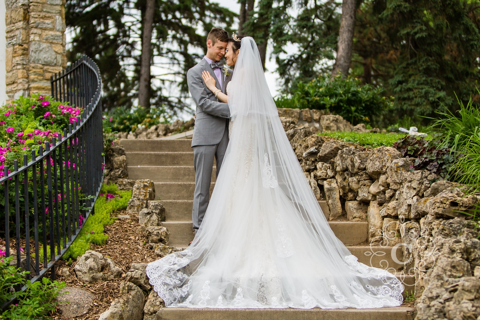 Marjorie McNeely Conservatory St Paul MN Wedding Photo