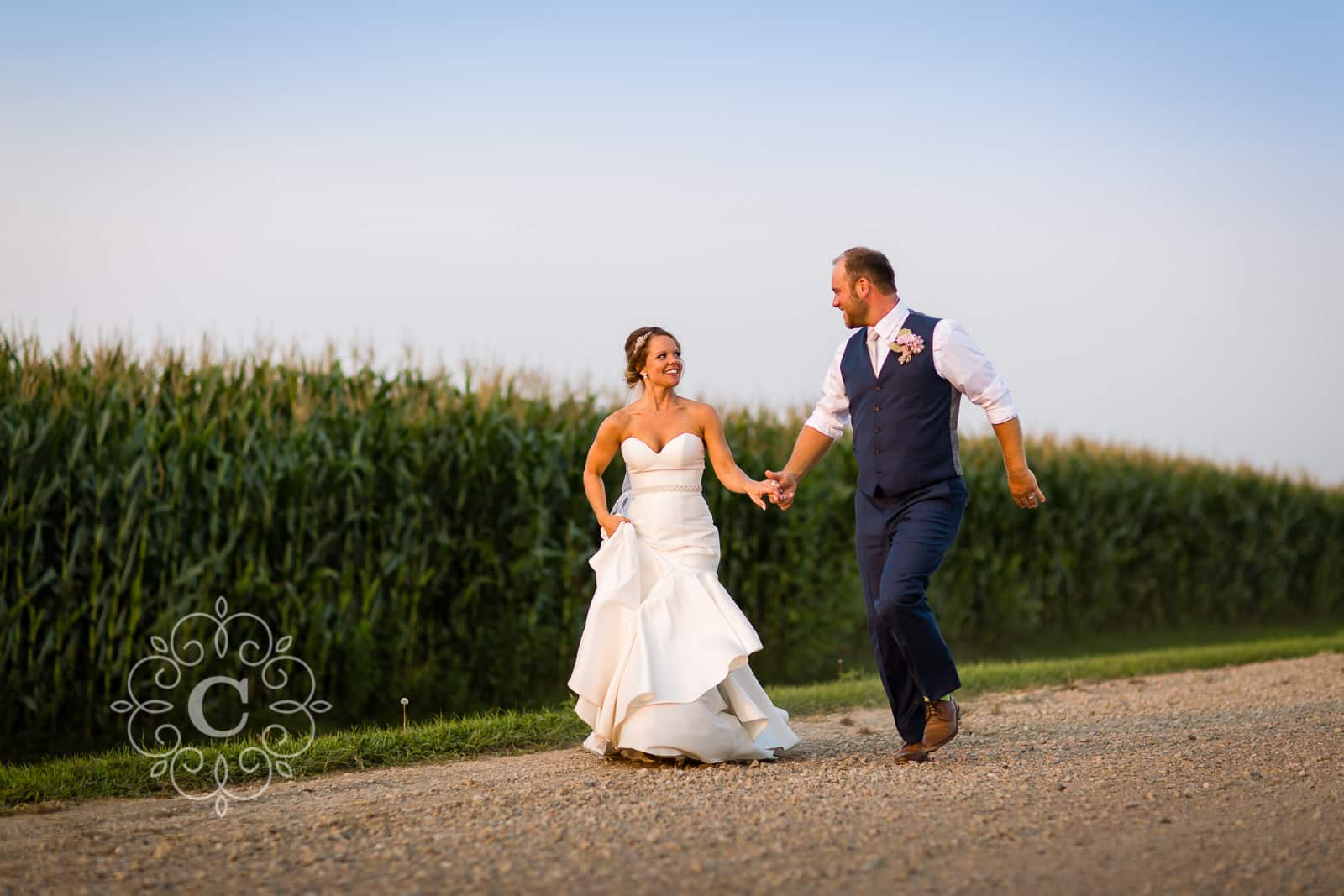 Minnesota Barn Wedding Photos