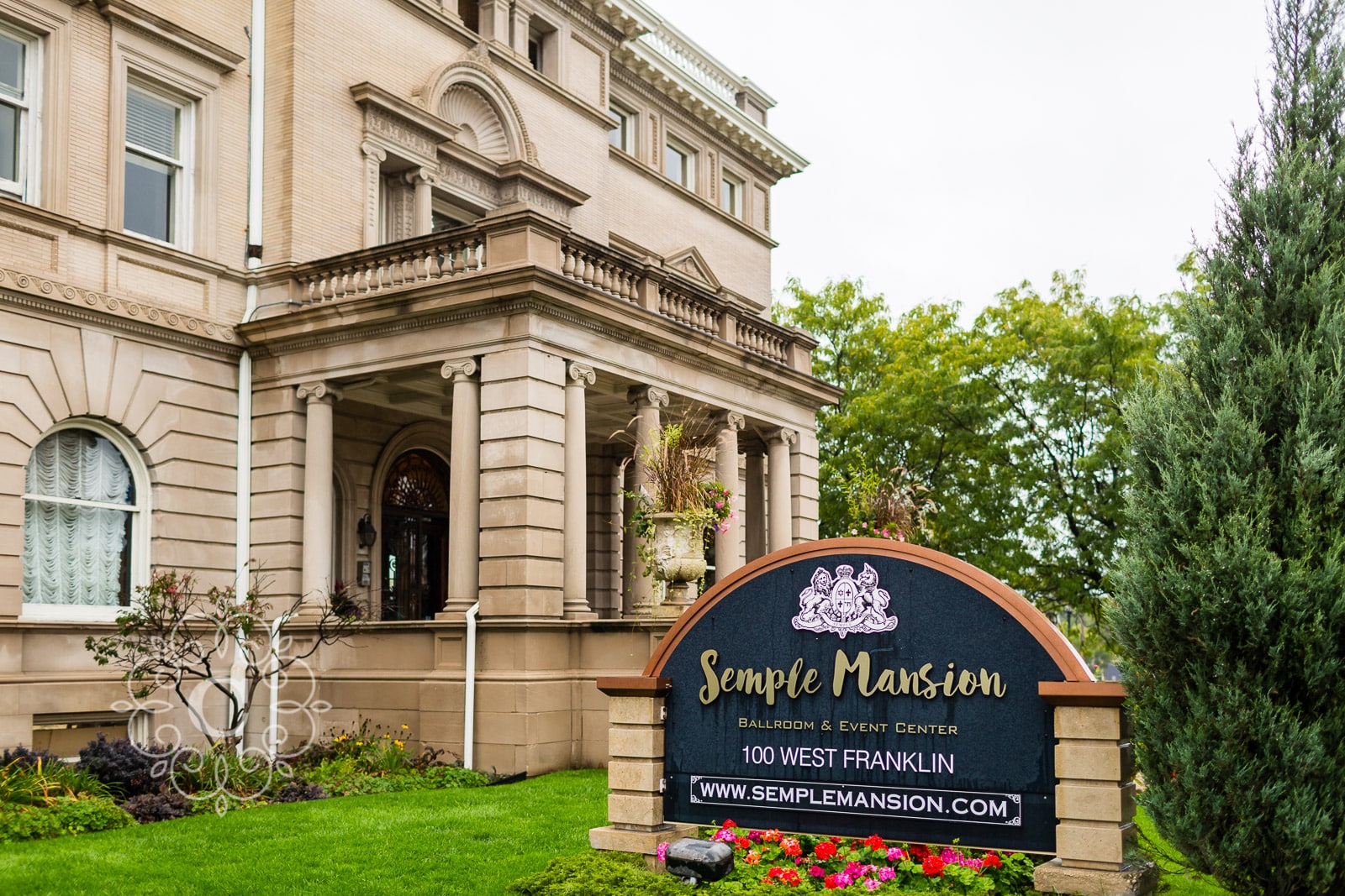 Semple Mansion MN Wedding Photo