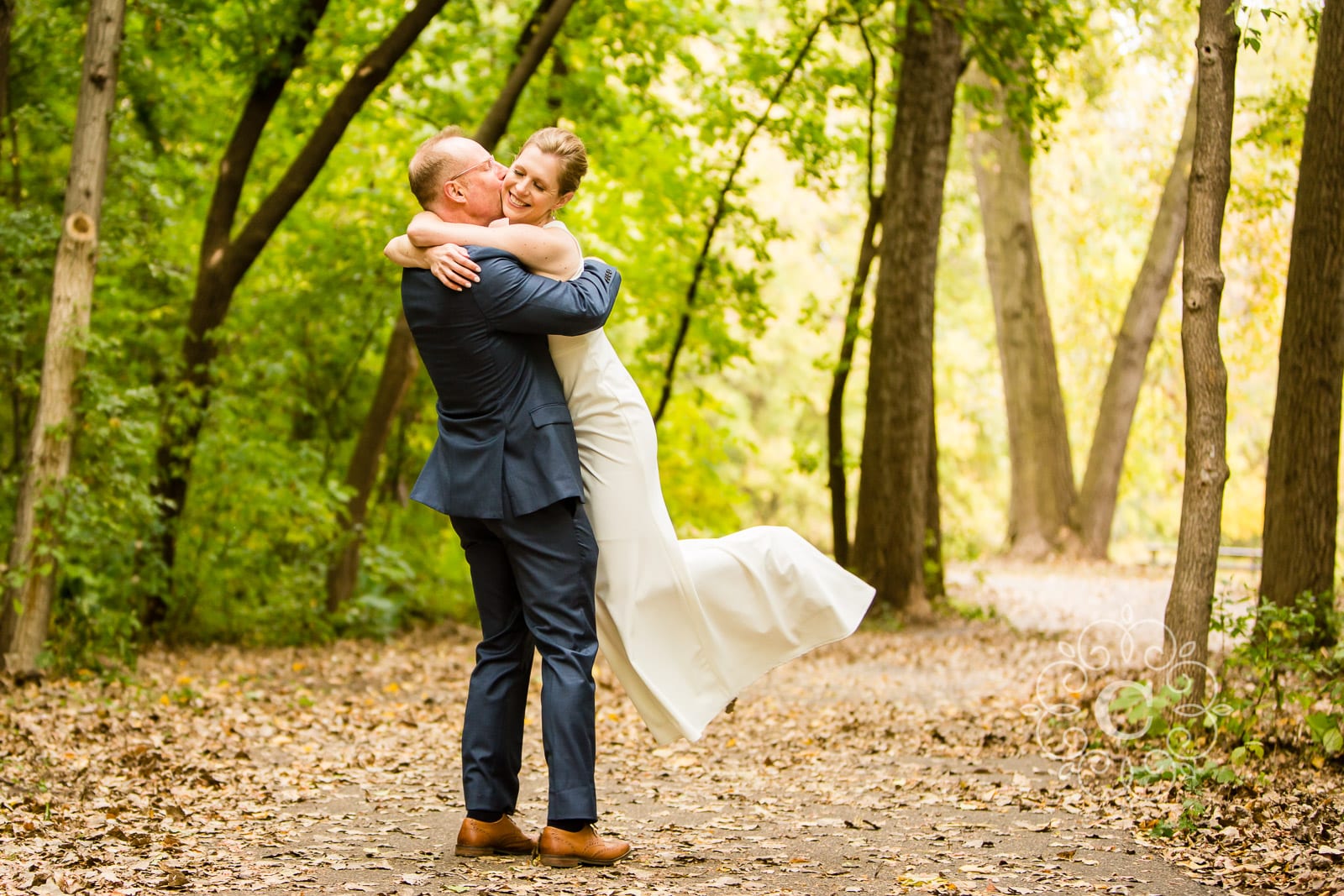 Minnesota Lakeside Back Yard Wedding Photo