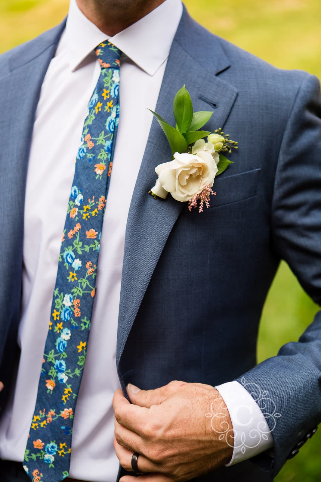 MN Backyard Lakeside Wedding Photo