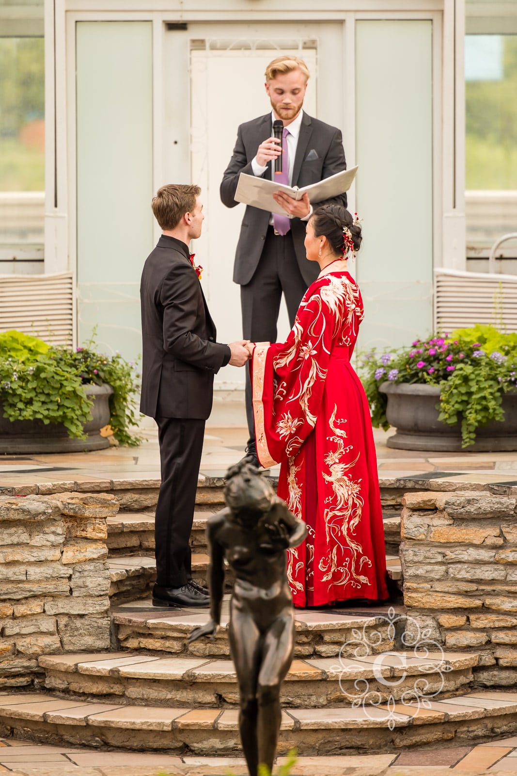Como Park Chinese Tea Ceremony Wedding Photo