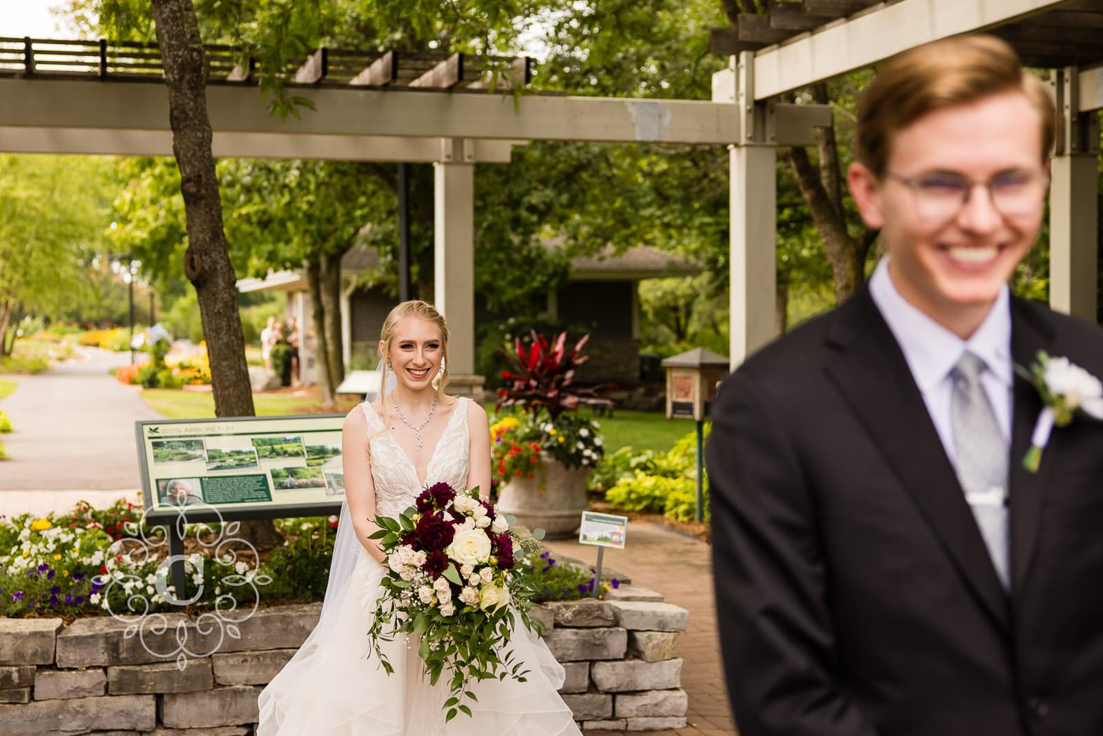 Roseville Central Park Muriel Sahlin Arboretum Wedding Photo