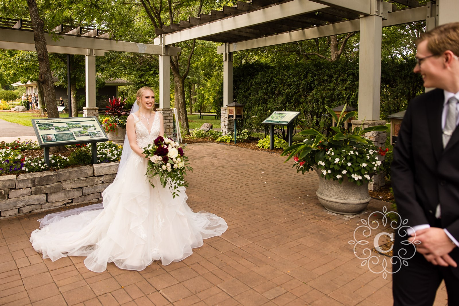 Roseville Central Park Muriel Sahlin Arboretum Wedding Photo