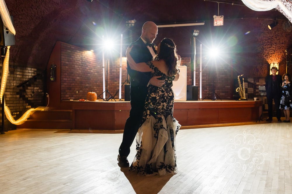 Wabasha Caves MN wedding photographer