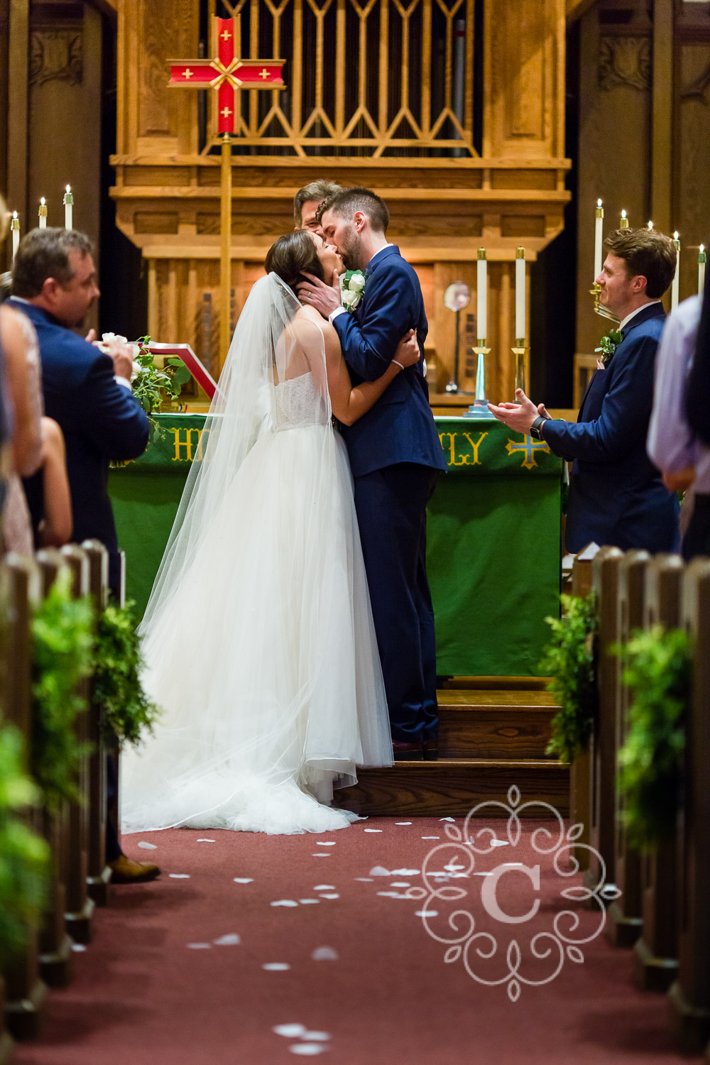 Lake of the Isles Lutheran Church Minneapolis Wedding Photo