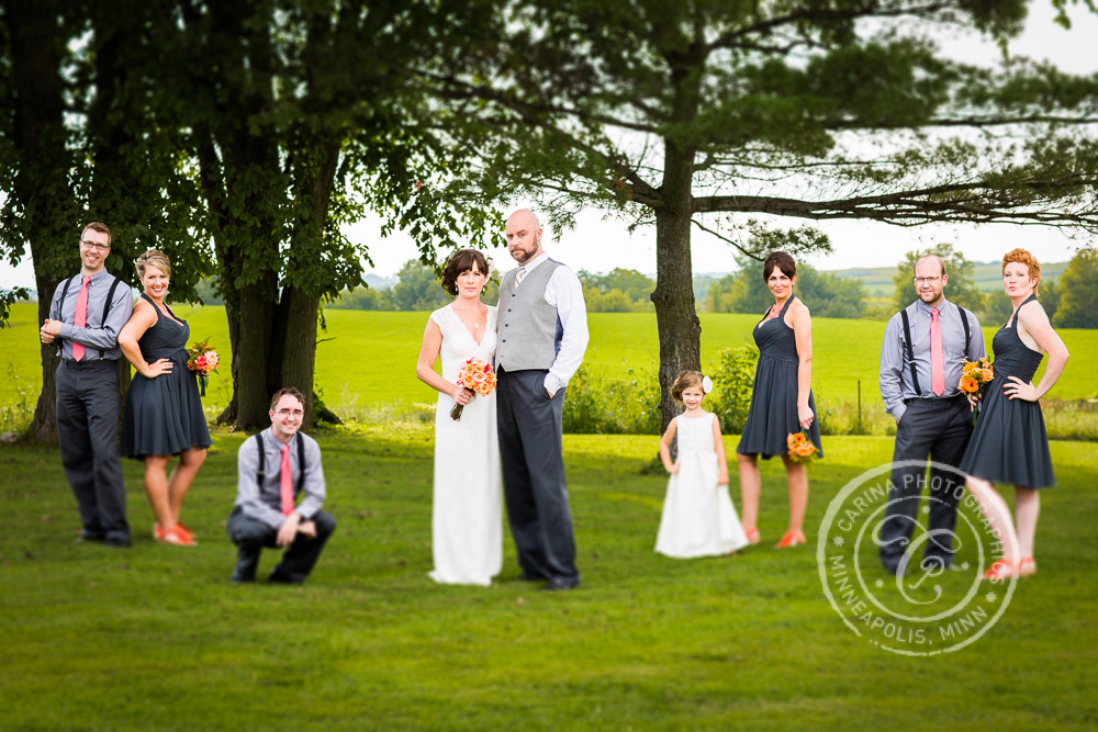 Minneapolis barn farm wedding photo