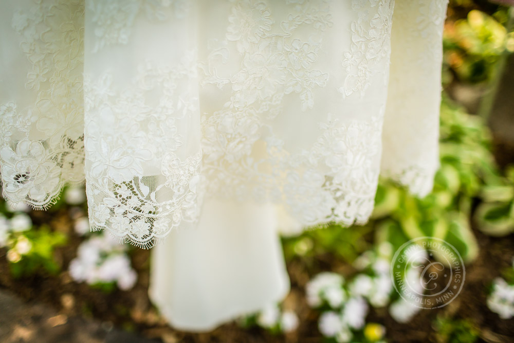 MN Landscape Arboretum Wedding Photo