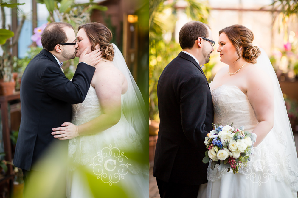 MN Landscape Arboretum Wedding Photo