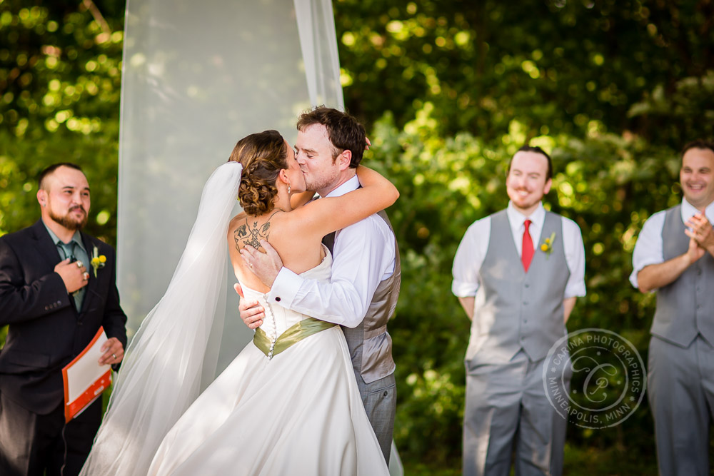 Minnesota Landscape Arboretum Wedding Photo