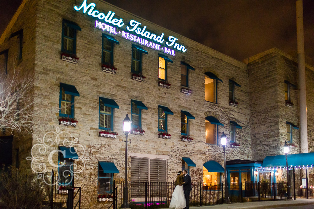 Nicollet Island Inn Minneapolis Wedding Photo