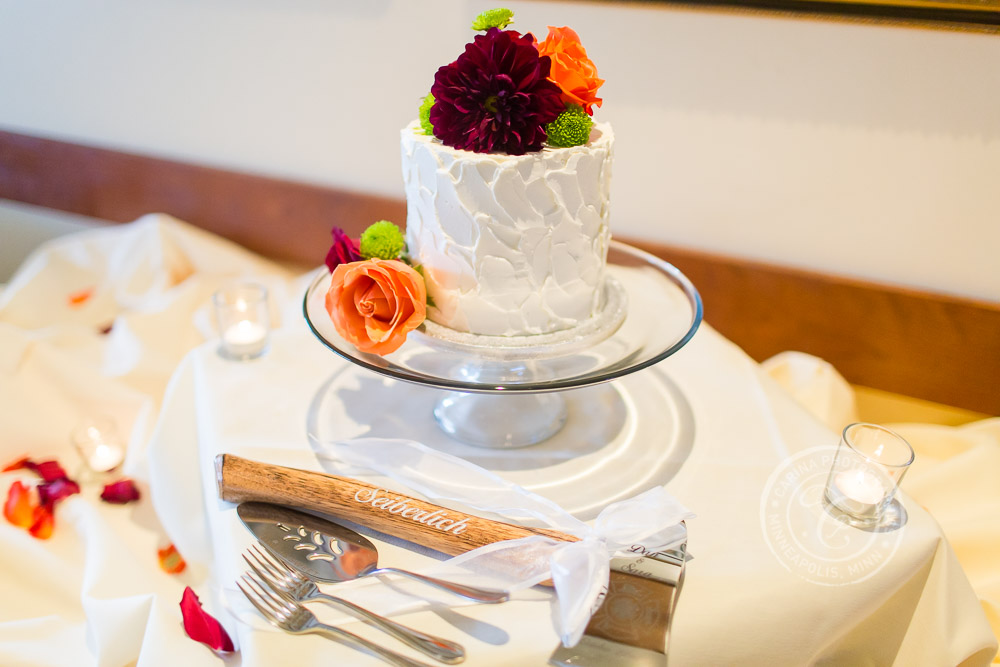 TPC Twin Cities Wedding Cake Photo